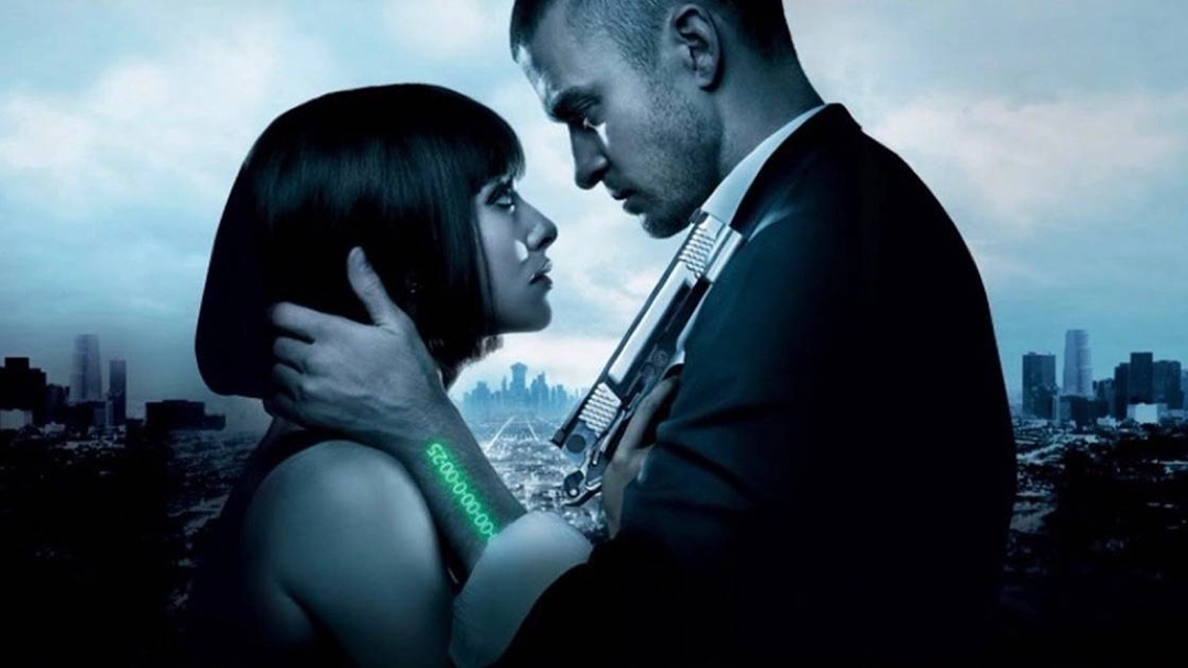 Foto promocional do filme O Preço do Amanhã. Design gráfico por Stucky Talents.